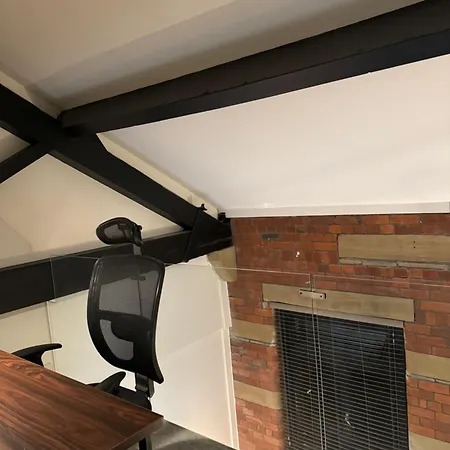 Stylish 2 Bed - 24hr Check-in - Free Wifi, Netflix, Live Tv & Sports Lejlighed