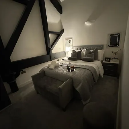 Stylish 2 Bed - 24hr Check-in - Free Wifi, Netflix, Live Tv & Sports Apartment Bradford (West Yorkshire)