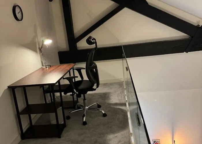 Lejlighed Stylish 2 Bed - 24hr Check-in - Free Wifi, Netflix, Live Tv & Sports