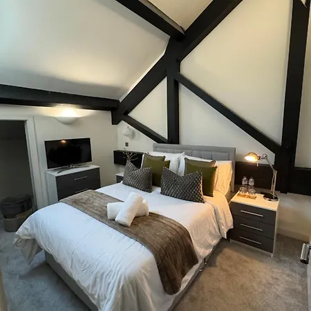 Stylish 2 Bed - 24hr Check-in - Free Wifi, Netflix, Live Tv & Sports Апартаменты Брадфорд