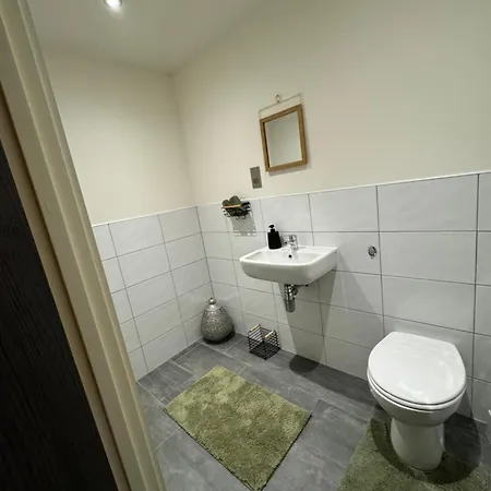 Апартаменты Stylish 2 Bed - 24hr Check-in - Free Wifi, Netflix, Live Tv & Sports Брадфорд