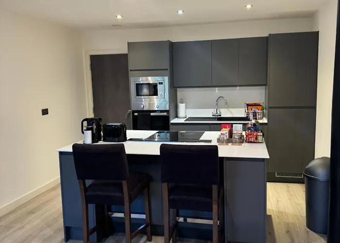 דירה Stylish 2 Bed - 24hr Check-in - Free Wifi, Netflix, Live Tv & Sports בראדפורד